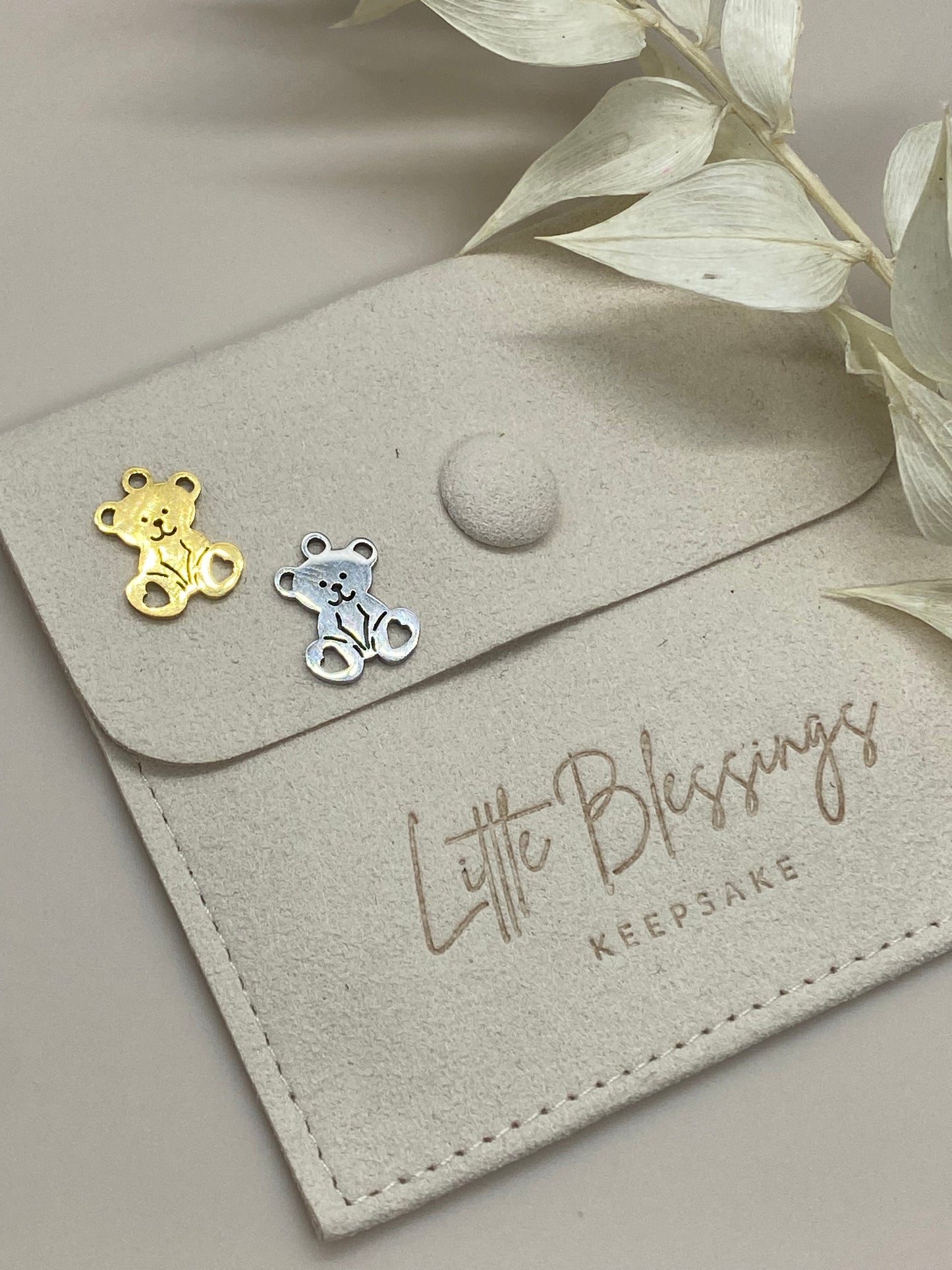 SIGNATURE BEAR CHARM
