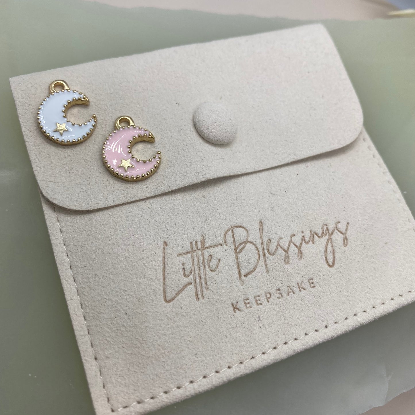 CRESCENT MOON AND STAR CHARM GOLD